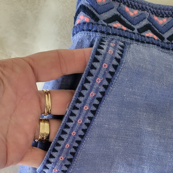 Vineyard Vines size 4 linen & cotton shorts. Embroidered like new + FREE top! - Picture 4 of 13